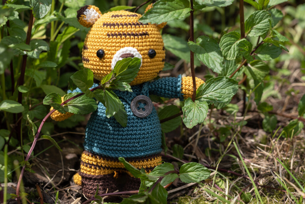 Toni, a tigris, Khuc Cay- Amigurumi, Tarka Forgatag
