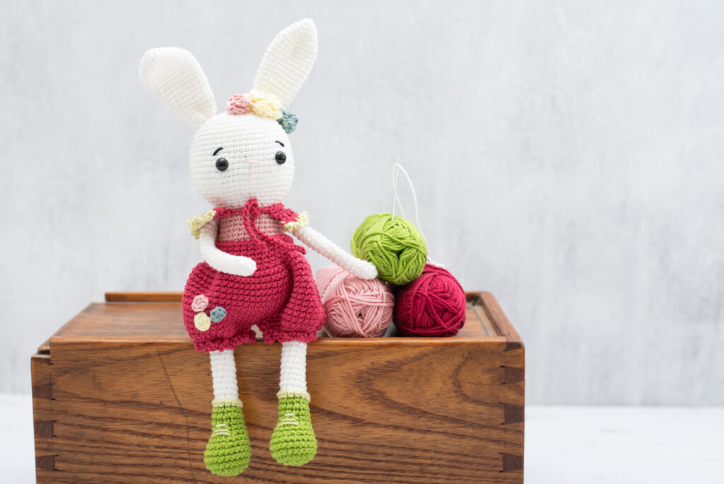 Vivi, a nyuszi, Khuc Cay- Amigurumi, Tarka Forgatag