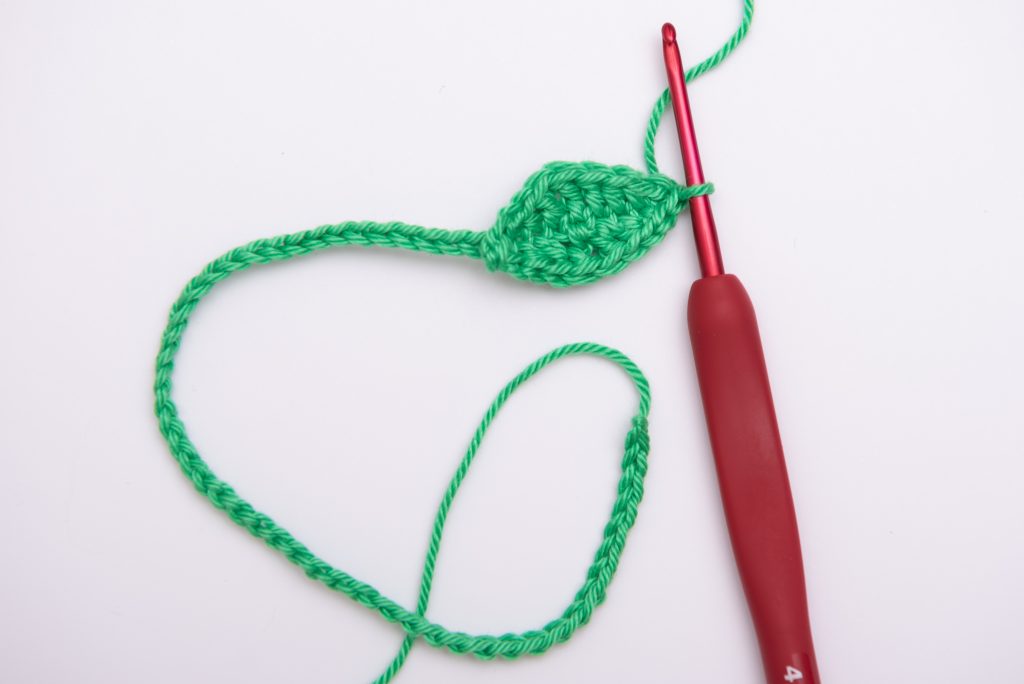 Miller Eszter - horgolt citrom cica amigurumi - levél