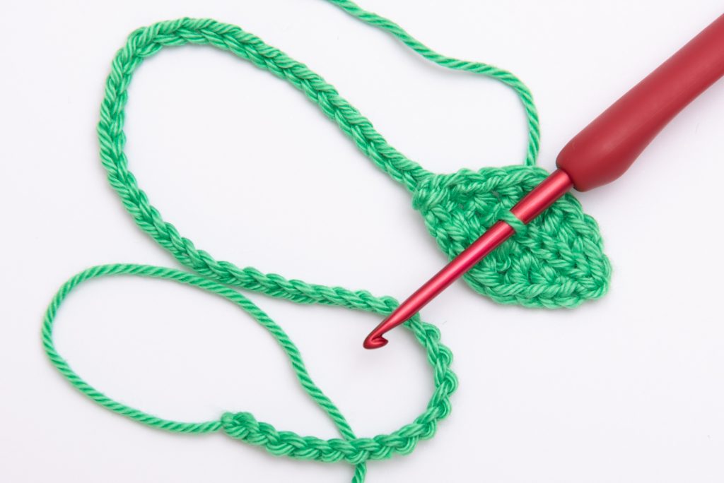 Miller Eszter - horgolt citrom cica amigurumi - levél