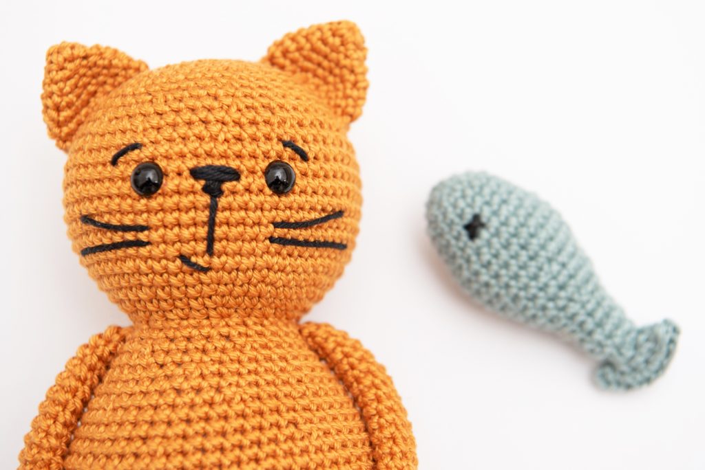 Vörös cica - ingyenes horgolás minta