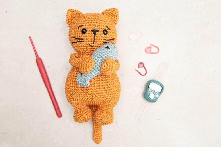 Vörös cica - ingyenes horgolás minta