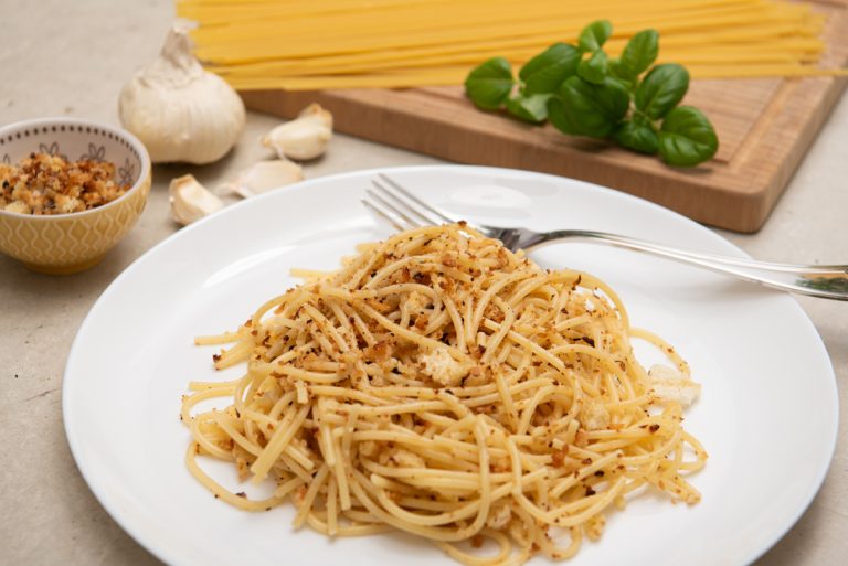 Vegán morzsás spagetti