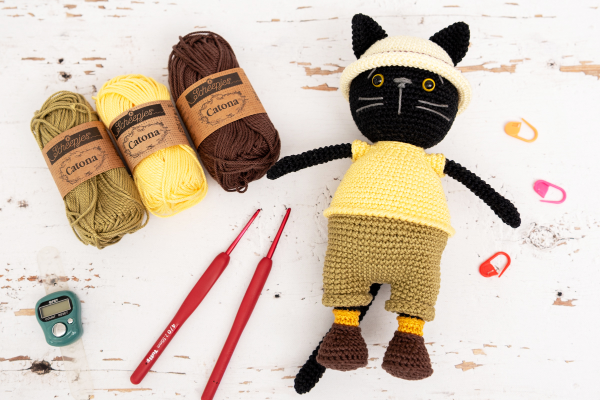 Fekete macska amigurumi - ingyenes horgolásminta