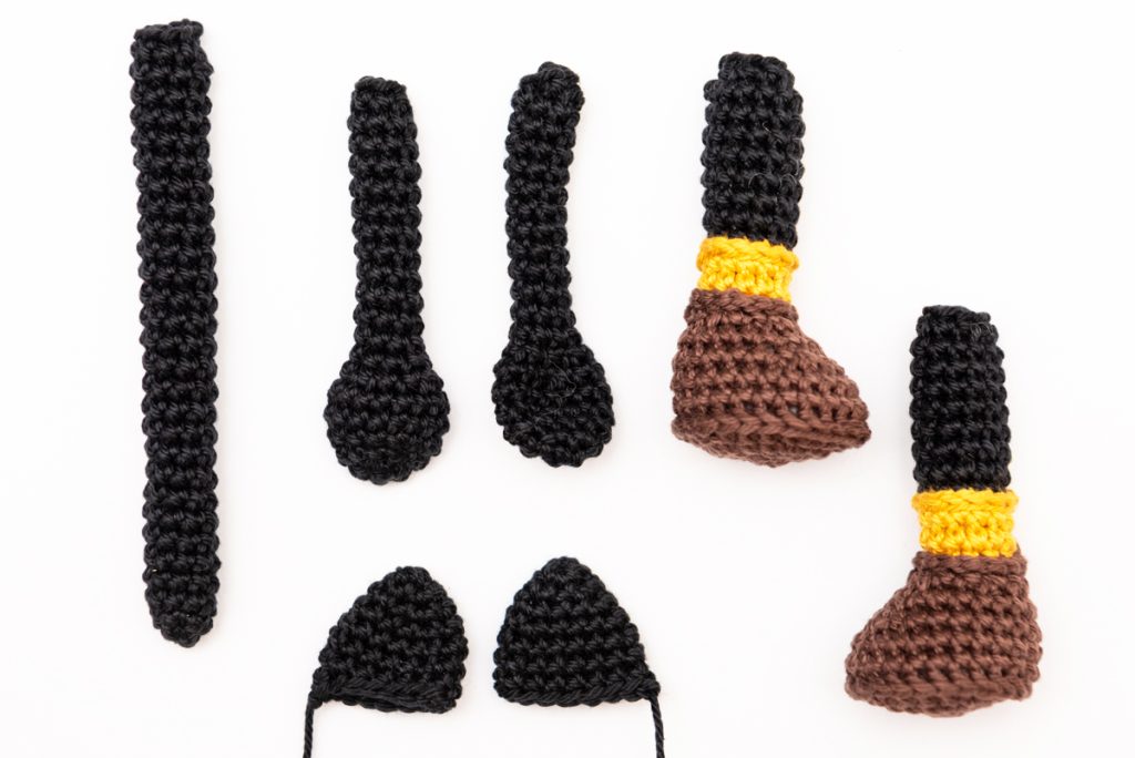 Fekete macsak amigurumi - ingyenes horgolásminta