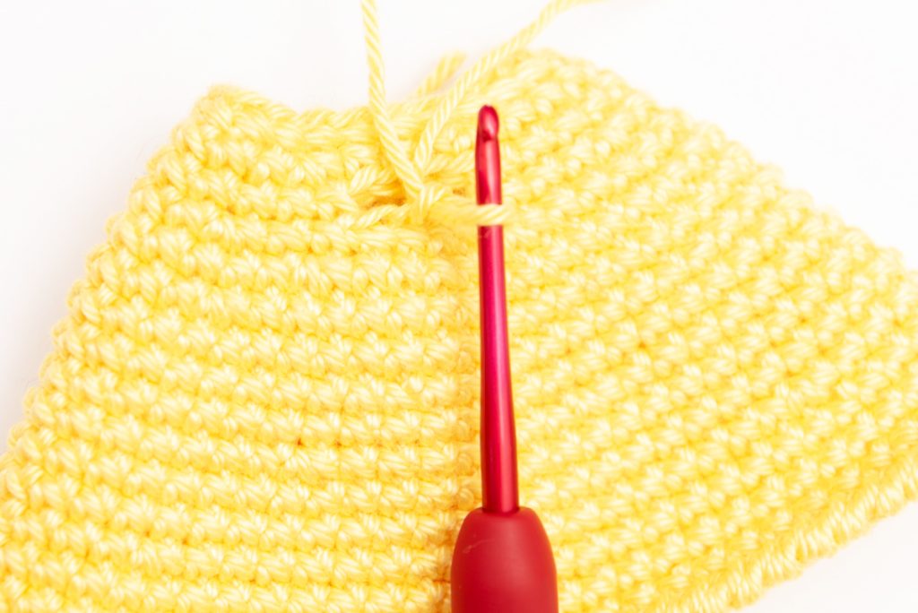Fekete macsak amigurumi - ingyenes horgolásminta