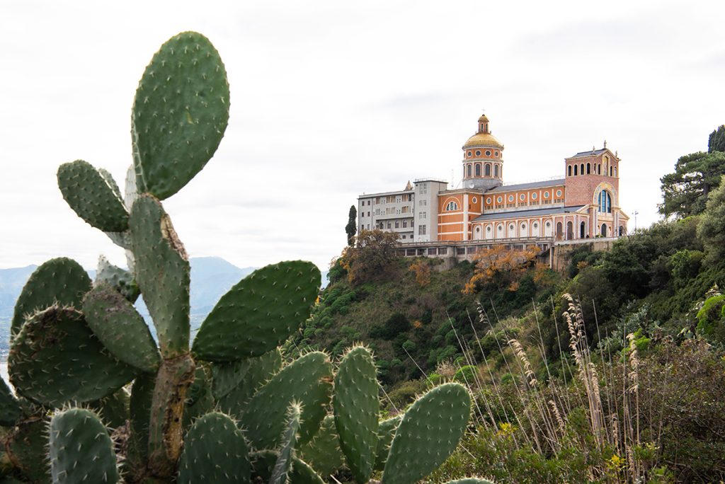 Basilica Santuario Maria SS. del Tindari (Tindari Szűz Mária Kegyhely és Bazilika)